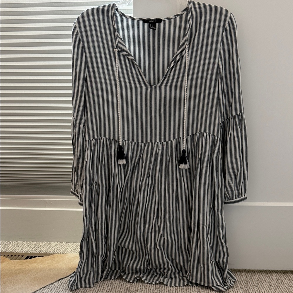 Forever 21 Gray/Blue and White Striped Tunic